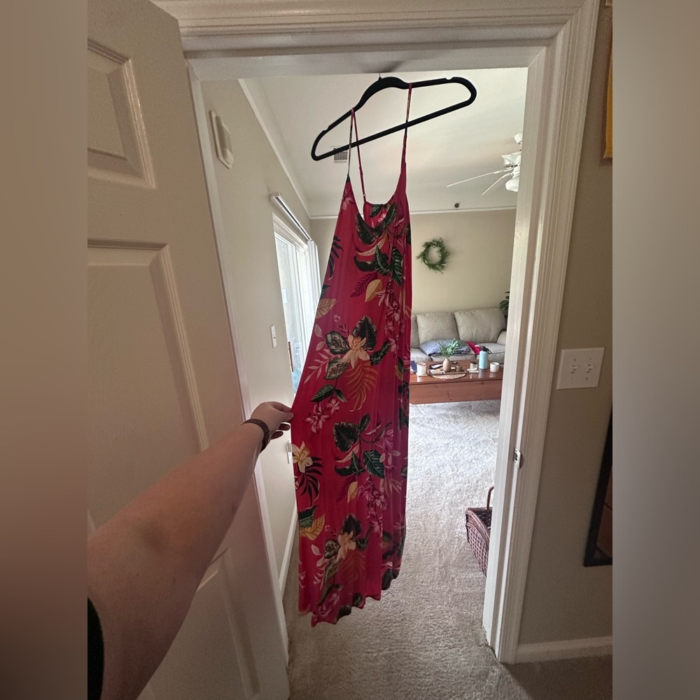 Tropical maxi dress with twist back